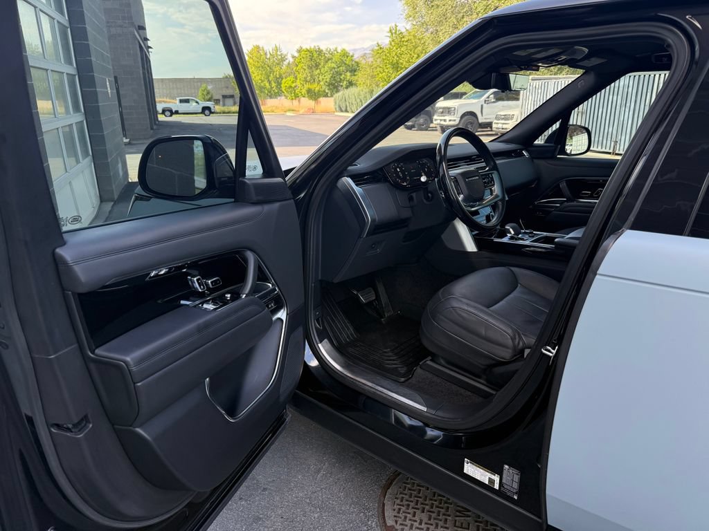 Used 2023 Land Rover Range Rover SE AWD/4WD image 17