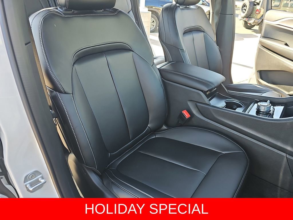 New 2025 Jeep Grand Cherokee Limited w/ Trailer Tow Package image 10