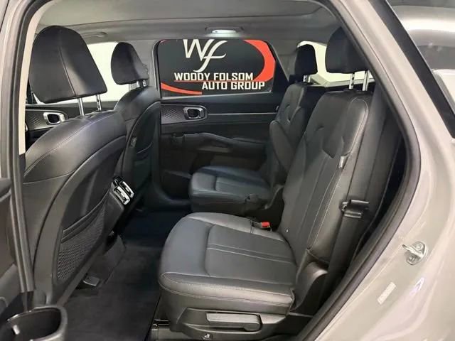 Used 2025 Kia Sorento SX FWD image 14