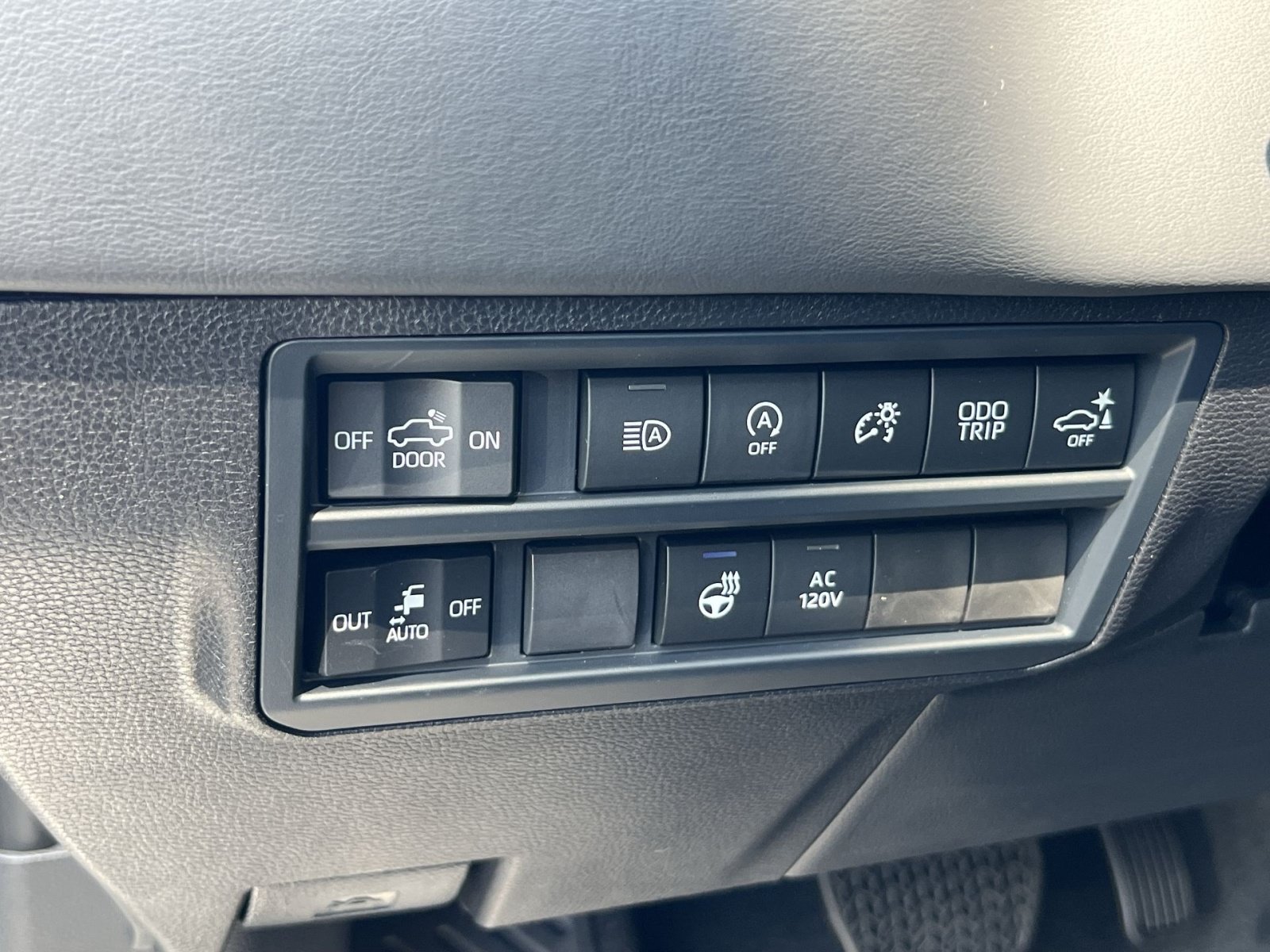 New 2026 Toyota Tundra Platinum AWD/4WD image 22