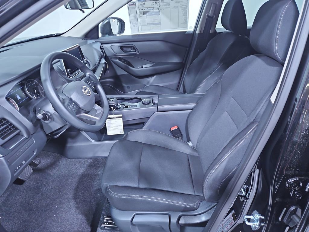 New 2025 Nissan Rogue S image 9