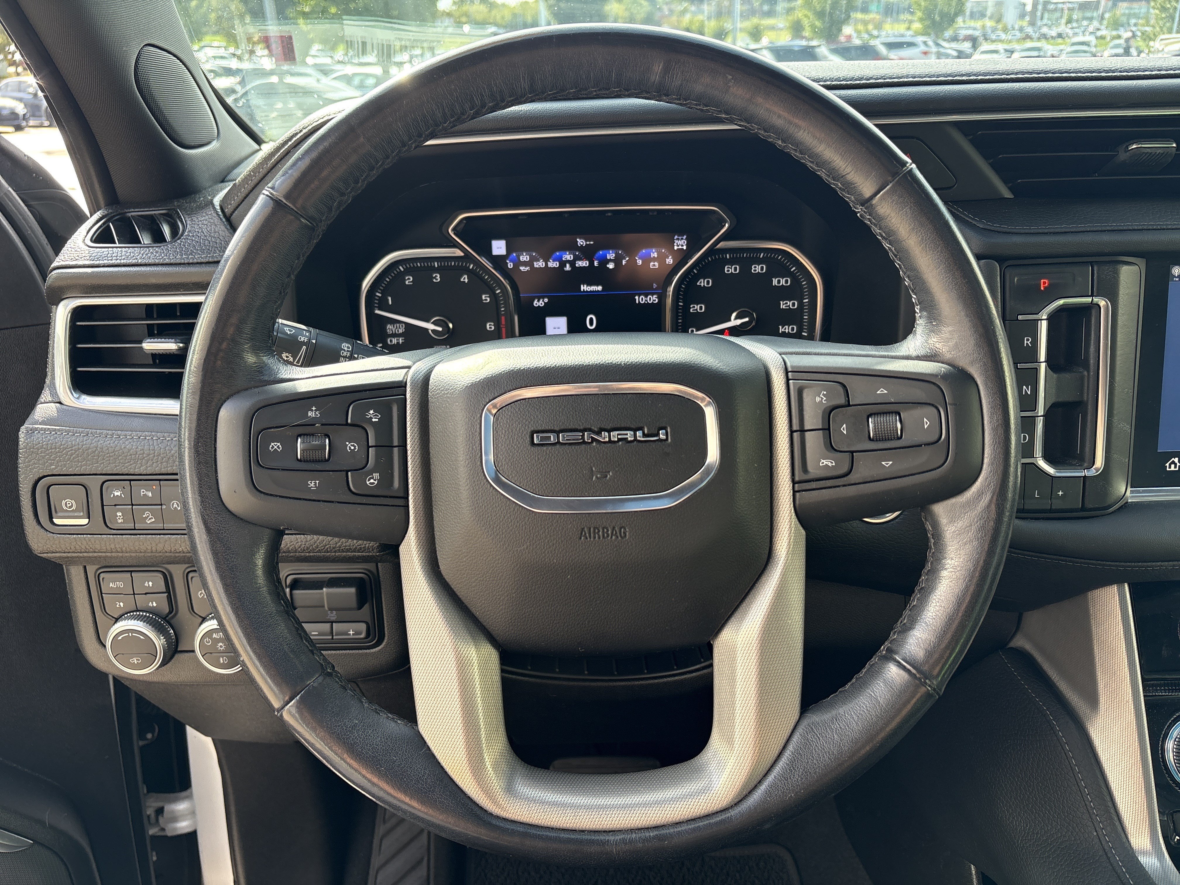 Used 2021 GMC Yukon Denali w/ Denali Ultimate Package AWD/4WD image 14