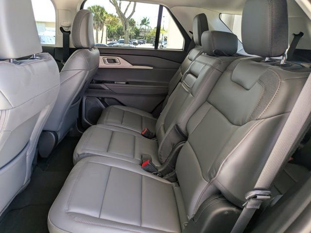 New 2026 Ford Explorer Active w/ Active Comfort Package RWD image 17