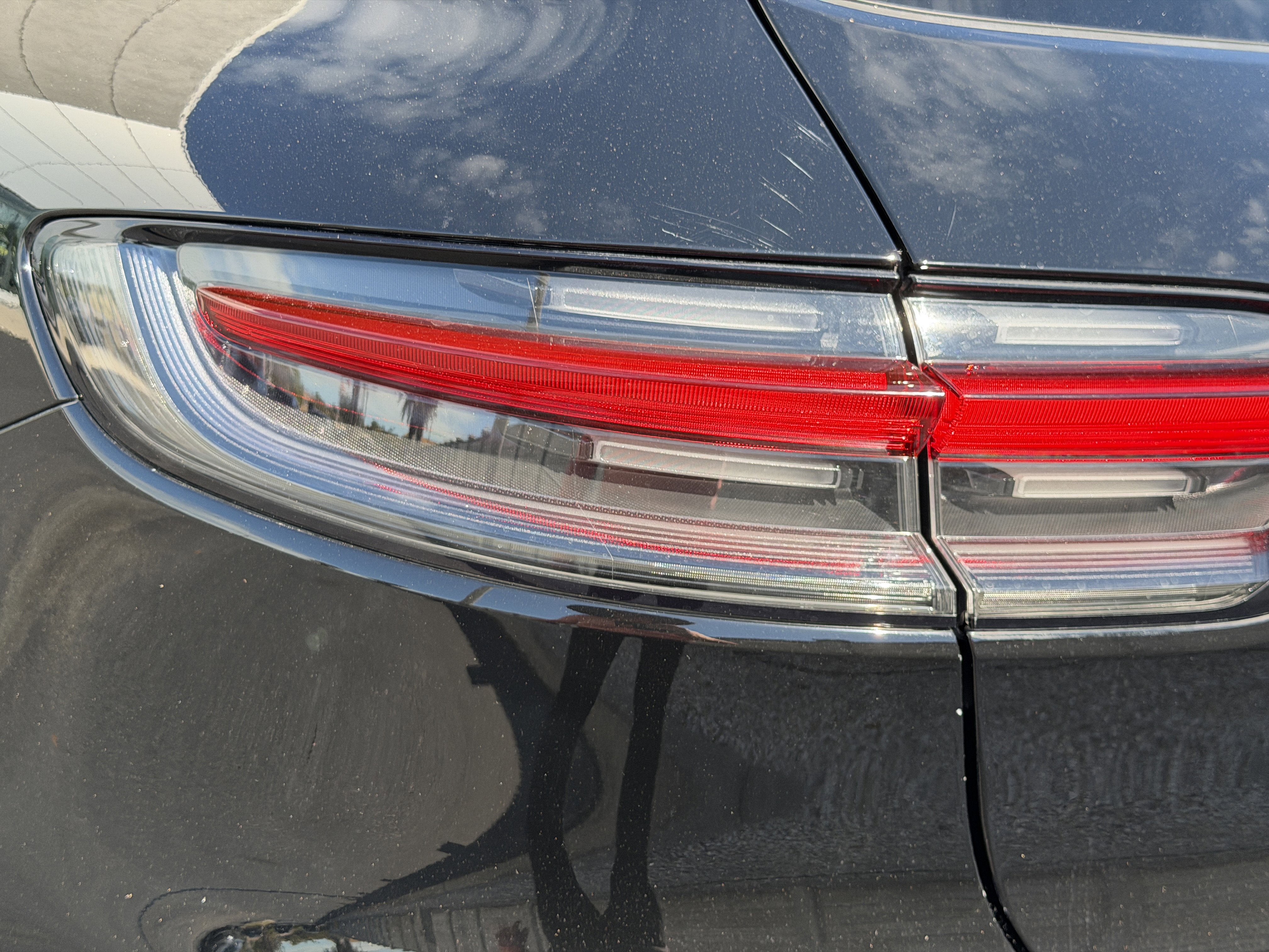 Certified 2021 Porsche Macan S image 14