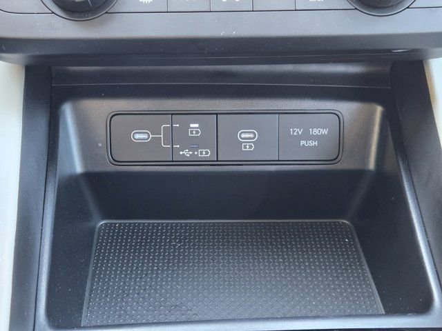 Certified 2025 Hyundai Tucson SE image 19
