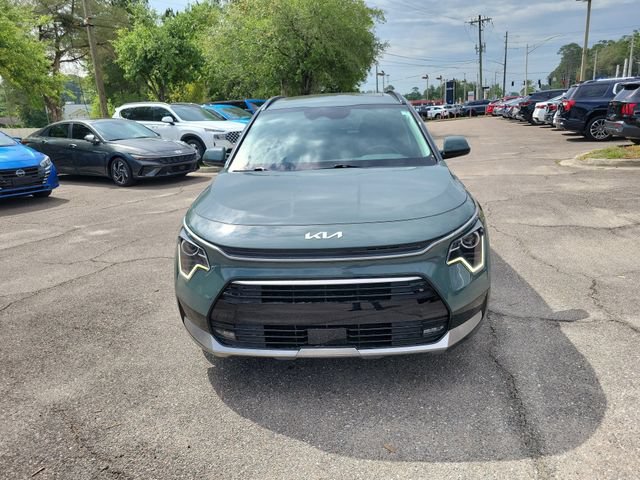 Used 2023 Kia Niro EX Touring FWD image 5