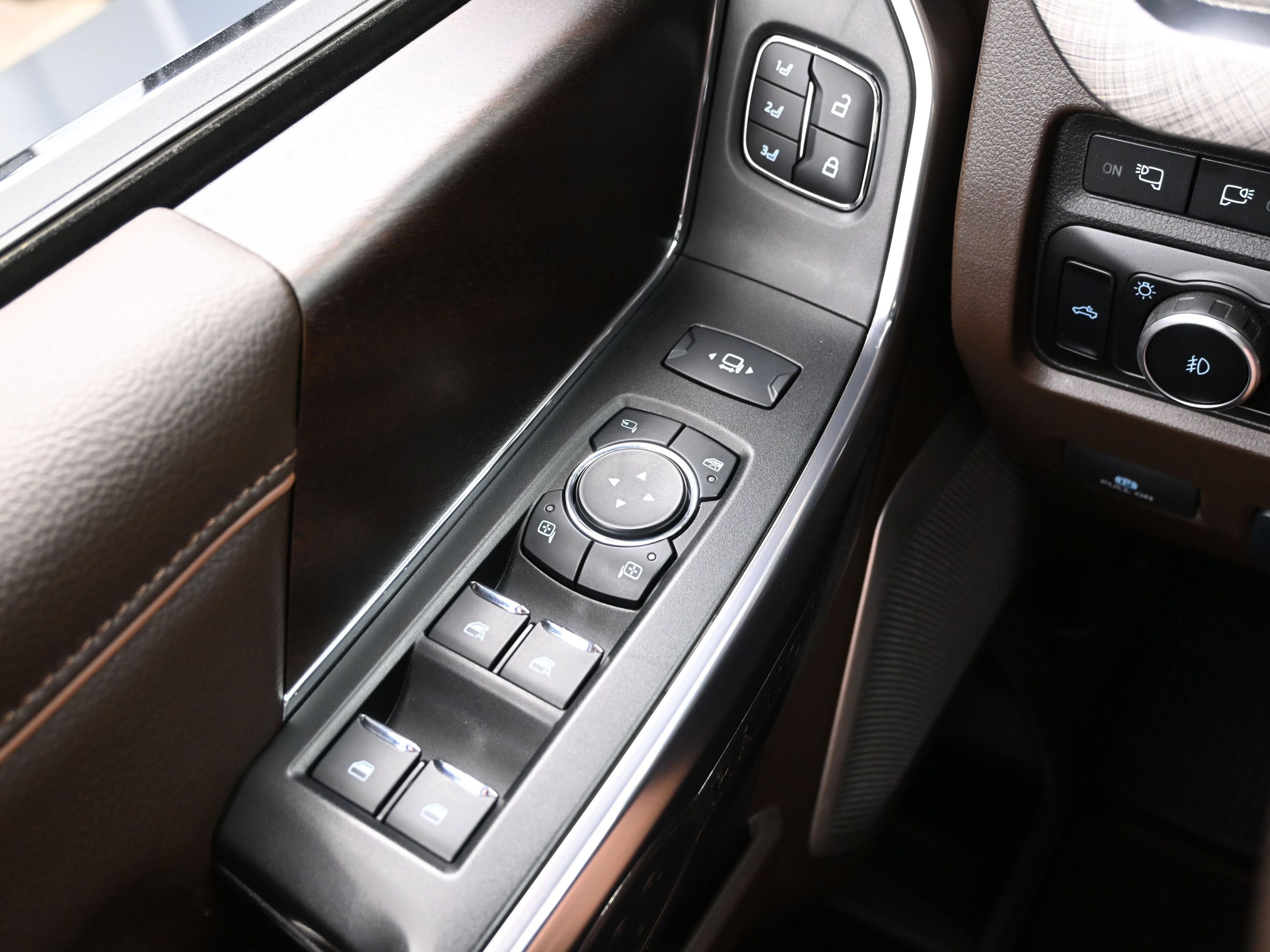 Used 2024 Ford F250 King Ranch w/ Chrome Package AWD/4WD image 24