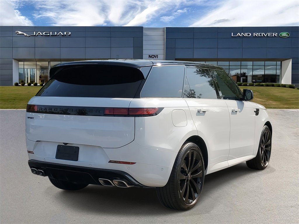 New 2025 Land Rover Range Rover Sport Dynamic SE image 3