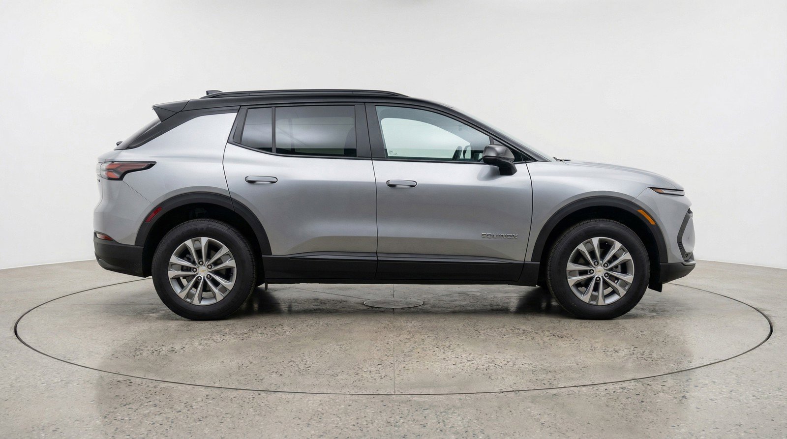 Used 2025 Chevrolet Equinox LT FWD image 11