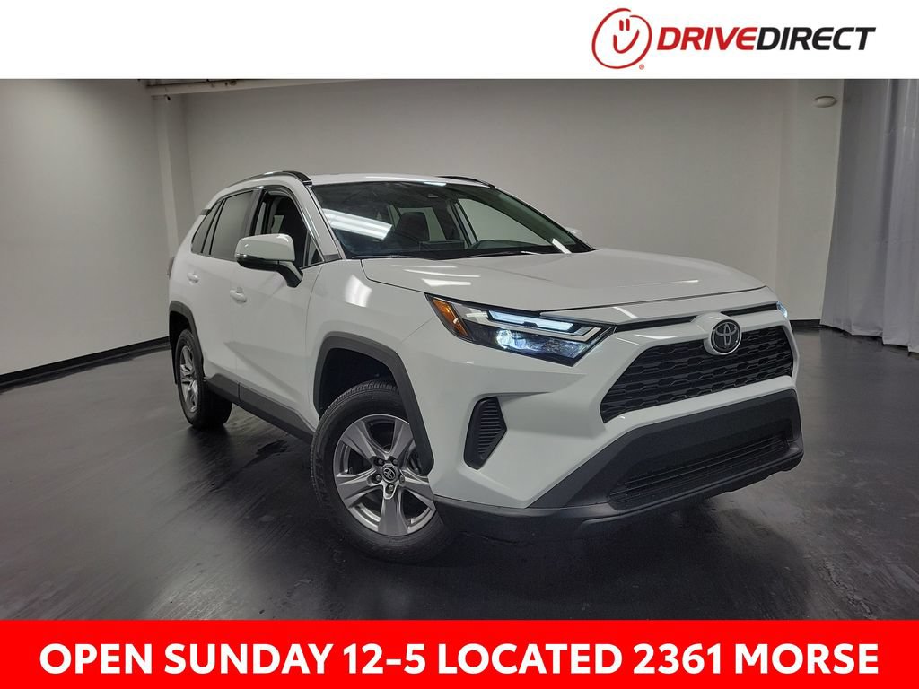 Used 2025 Toyota RAV4 XLE w/ Convenience Package FWD image 1