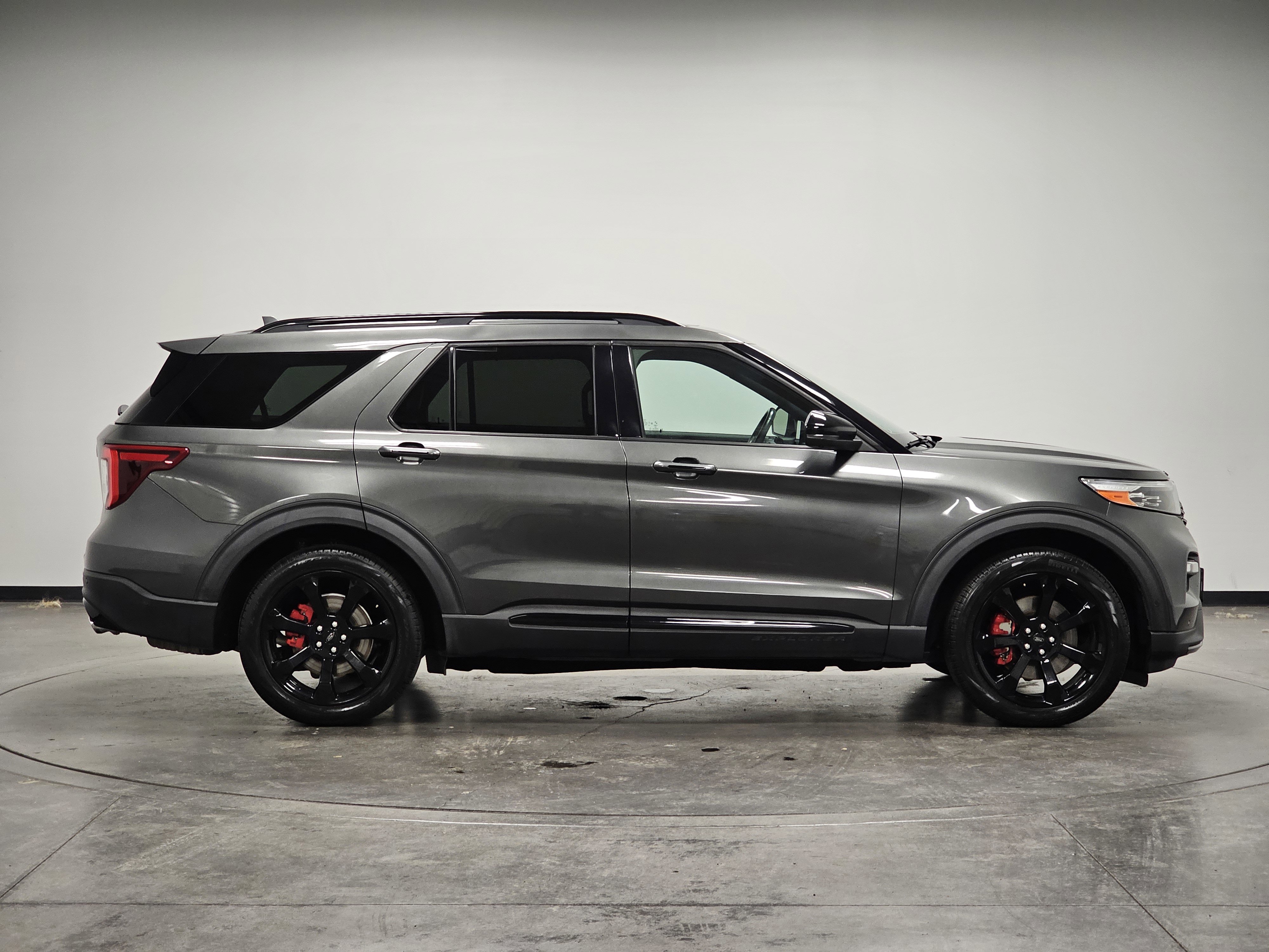 Used 2020 Ford Explorer ST image 9
