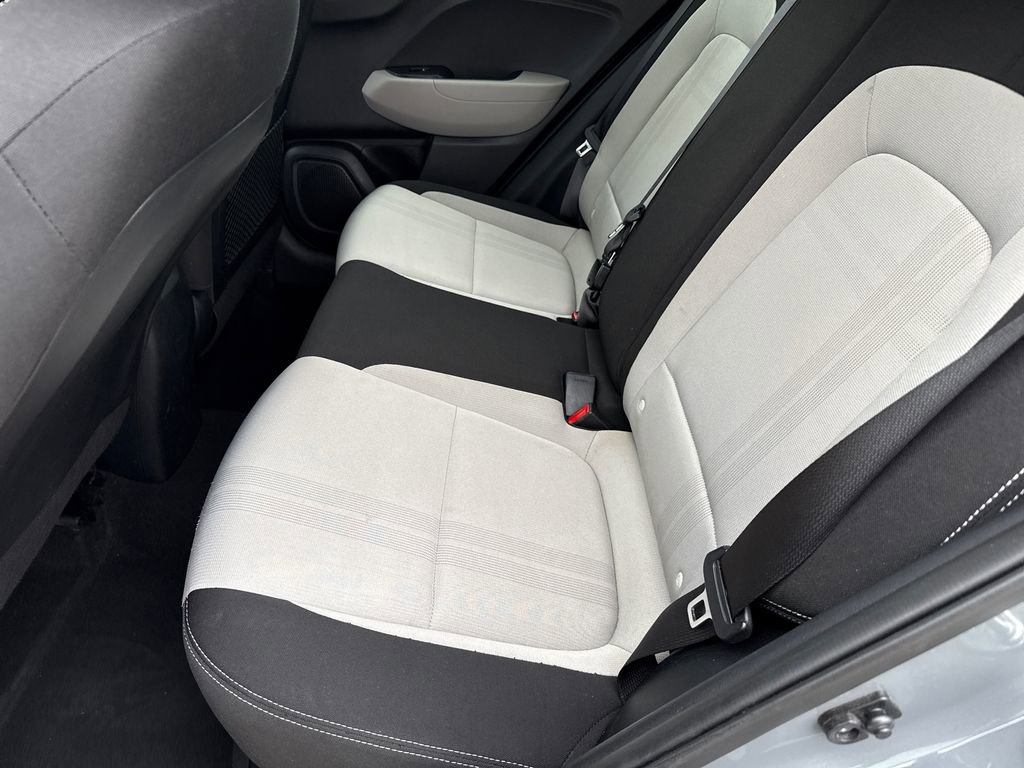 Used 2020 Hyundai Venue SEL w/ Convenience + Premium Package image 18