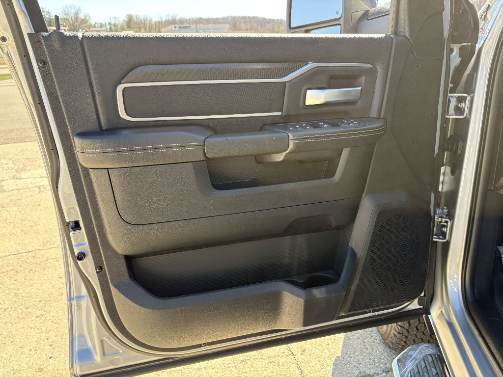 New 2026 RAM 3500 Big Horn AWD/4WD image 28