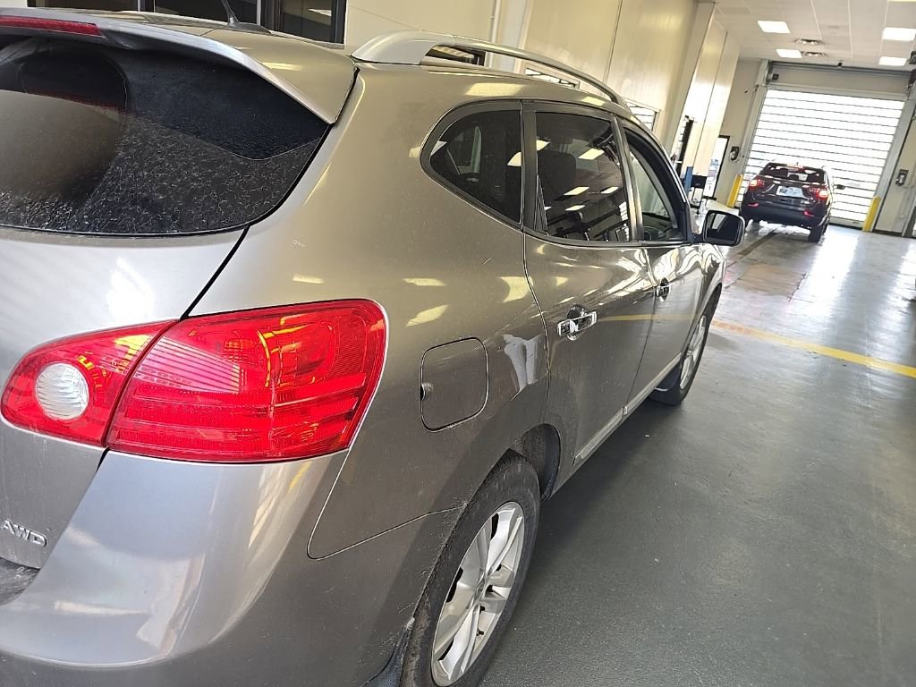 Used 2012 Nissan Rogue SV w/ Premium Pkg image 5