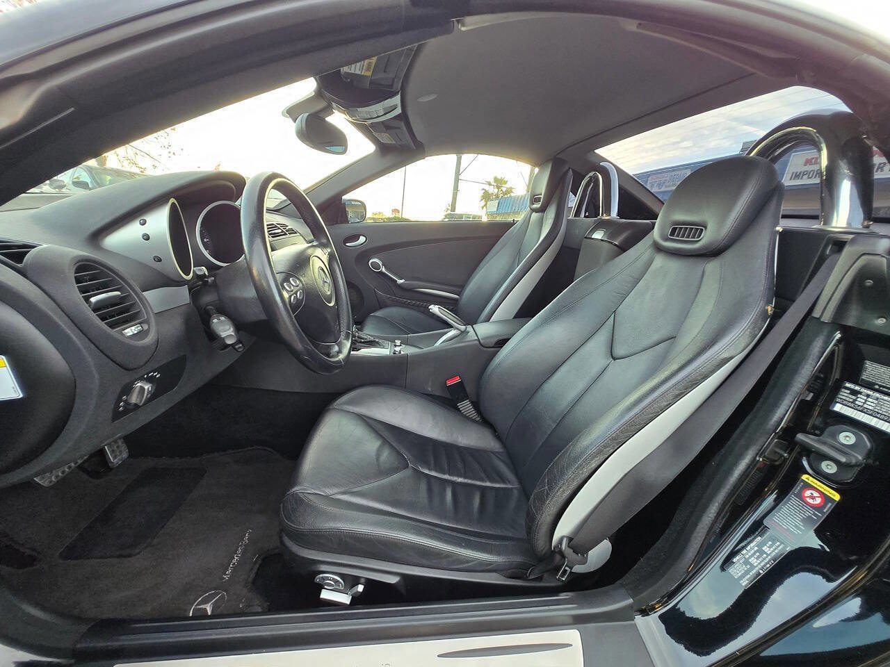 Used 2005 Mercedes-Benz SLK 350 image 22