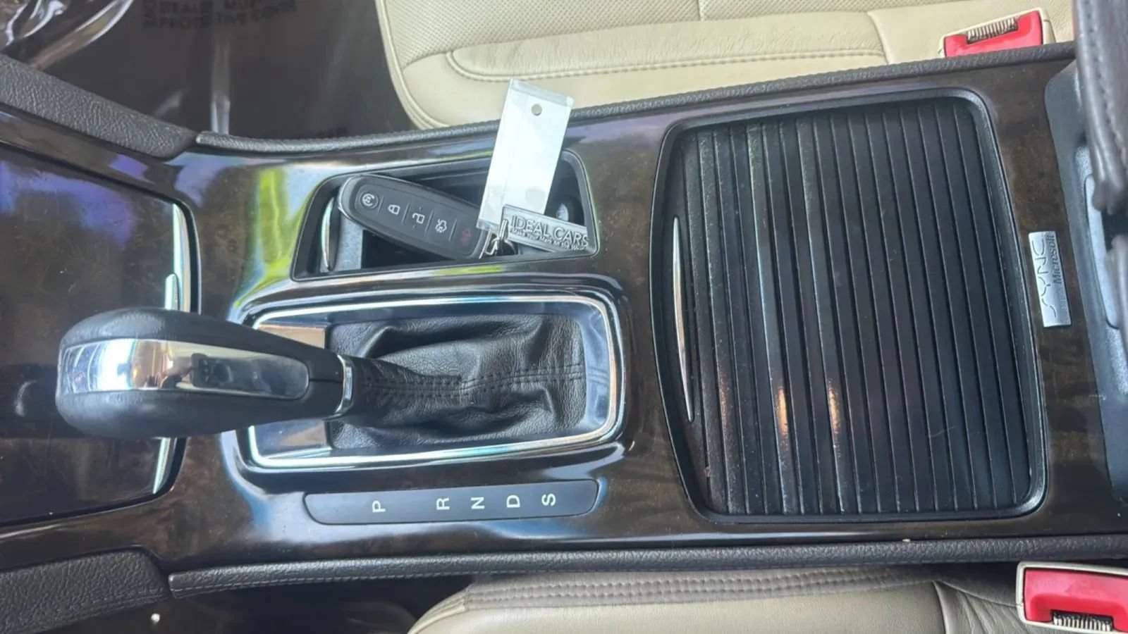Used 2014 Lincoln MKS w/ Equipment Group 101A FWD image 20