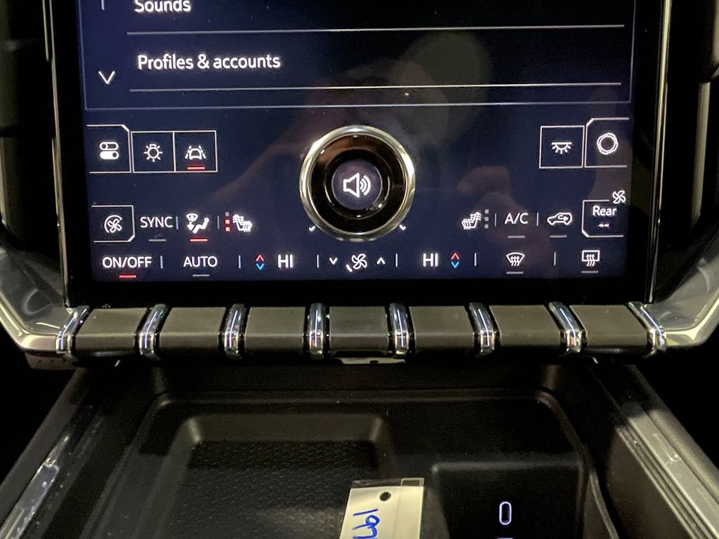 Used 2025 GMC Acadia Elevation image 35