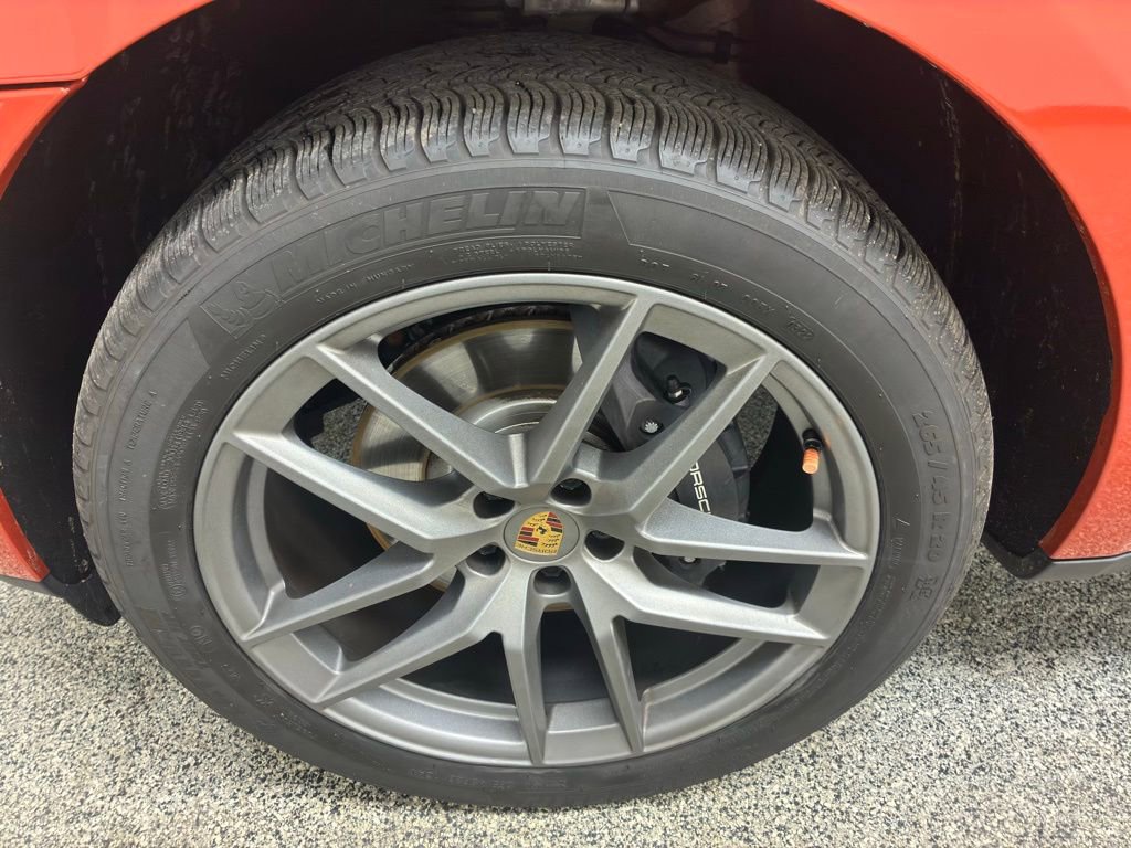 Used 2023 Porsche Macan w/ Premium Package Plus image 11