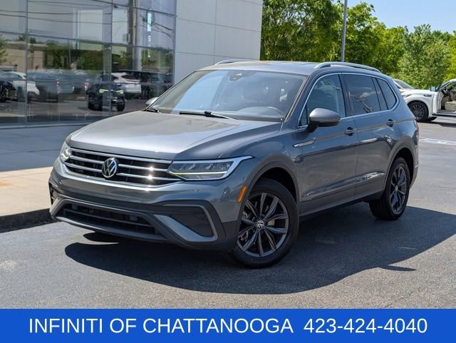 Used 2022 Volkswagen Tiguan SE FWD image 1