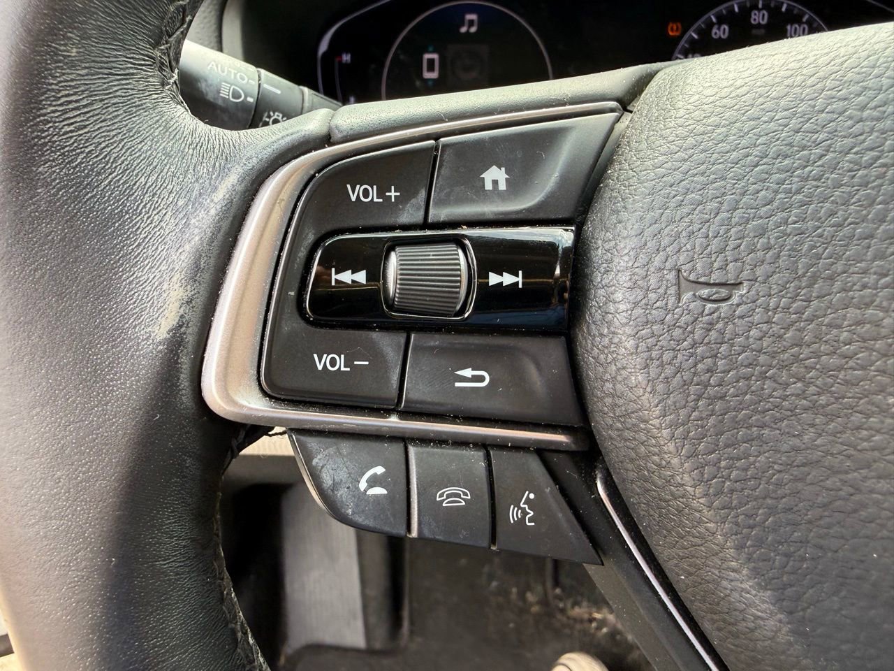 Used 2019 Honda Accord Touring image 13