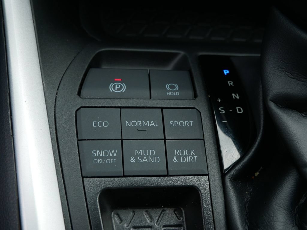 Certified 2025 Toyota RAV4 XLE Premium AWD/4WD image 22
