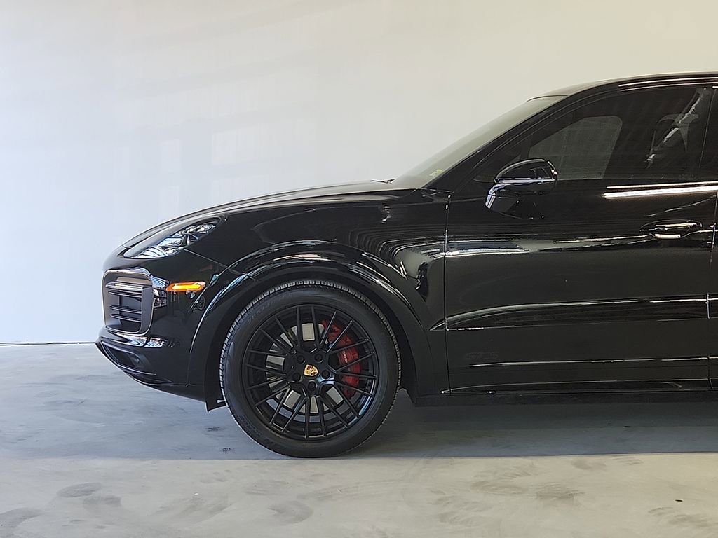 Certified 2023 Porsche Cayenne GTS image 6