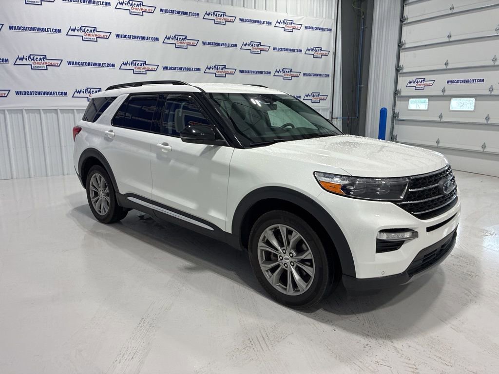 Used 2023 Ford Explorer XLT w/ Equipment Group 202A AWD/4WD image 10