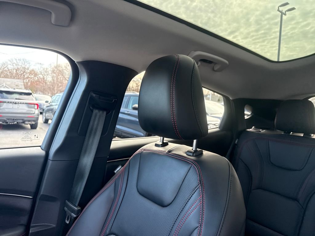 Used 2025 Ford Mustang Mach-E Premium w/ Sport Appearance Package image 44