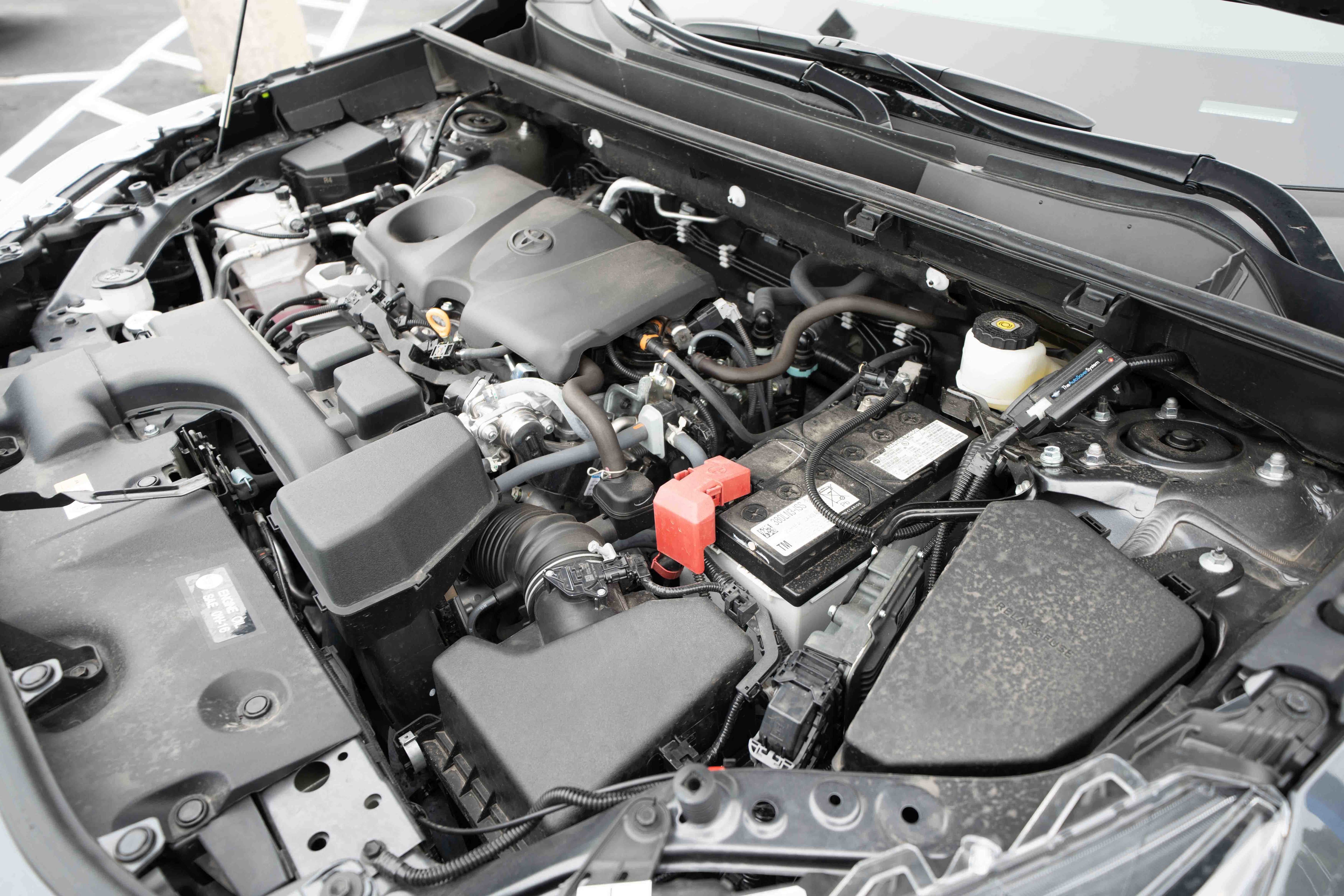 Used 2023 Toyota RAV4 XLE Premium AWD/4WD image 34