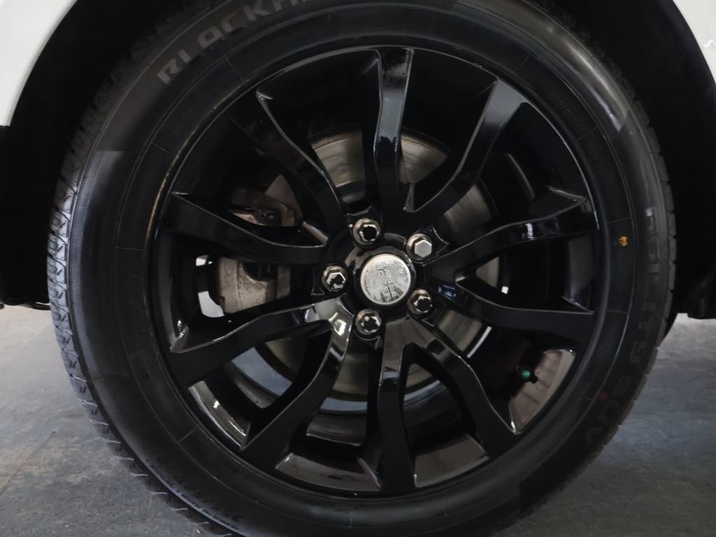Used 2016 Land Rover Range Rover Sport HSE AWD/4WD image 34