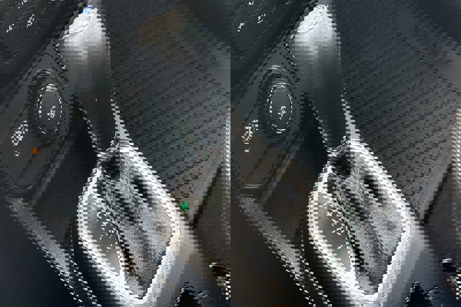 Used 2023 Jeep Renegade Limited image 23