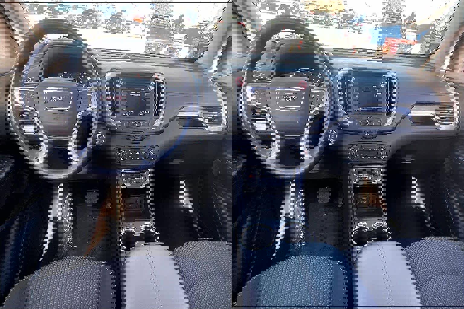 Used 2024 GMC Terrain SLE image 15