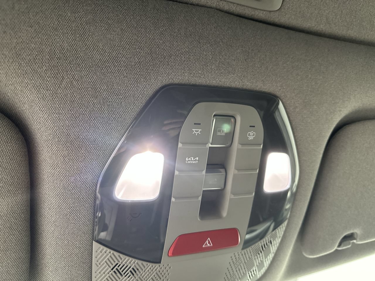 Certified 2024 Kia EV9 Land w/ Towing Package AWD/4WD image 10