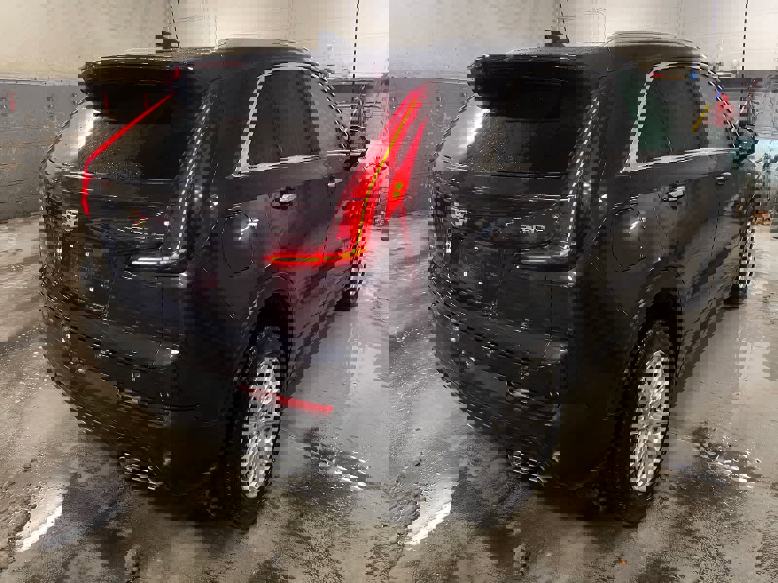 Certified 2022 Cadillac XT4 Luxury w/ Cold Weather Package image 4