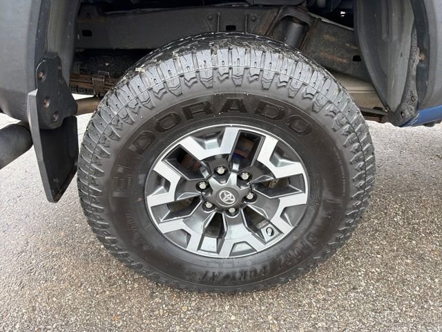 Used 2018 Toyota Tacoma TRD Off-Road AWD/4WD image 30