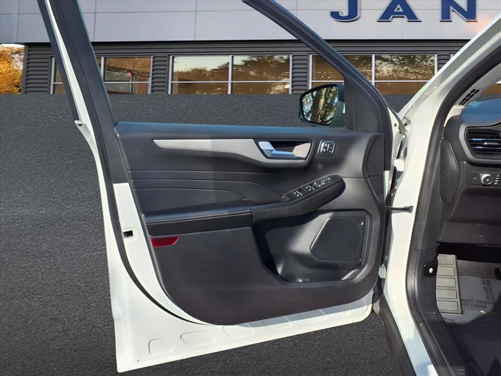 Used 2021 Ford Escape SEL w/ Technology Package image 15