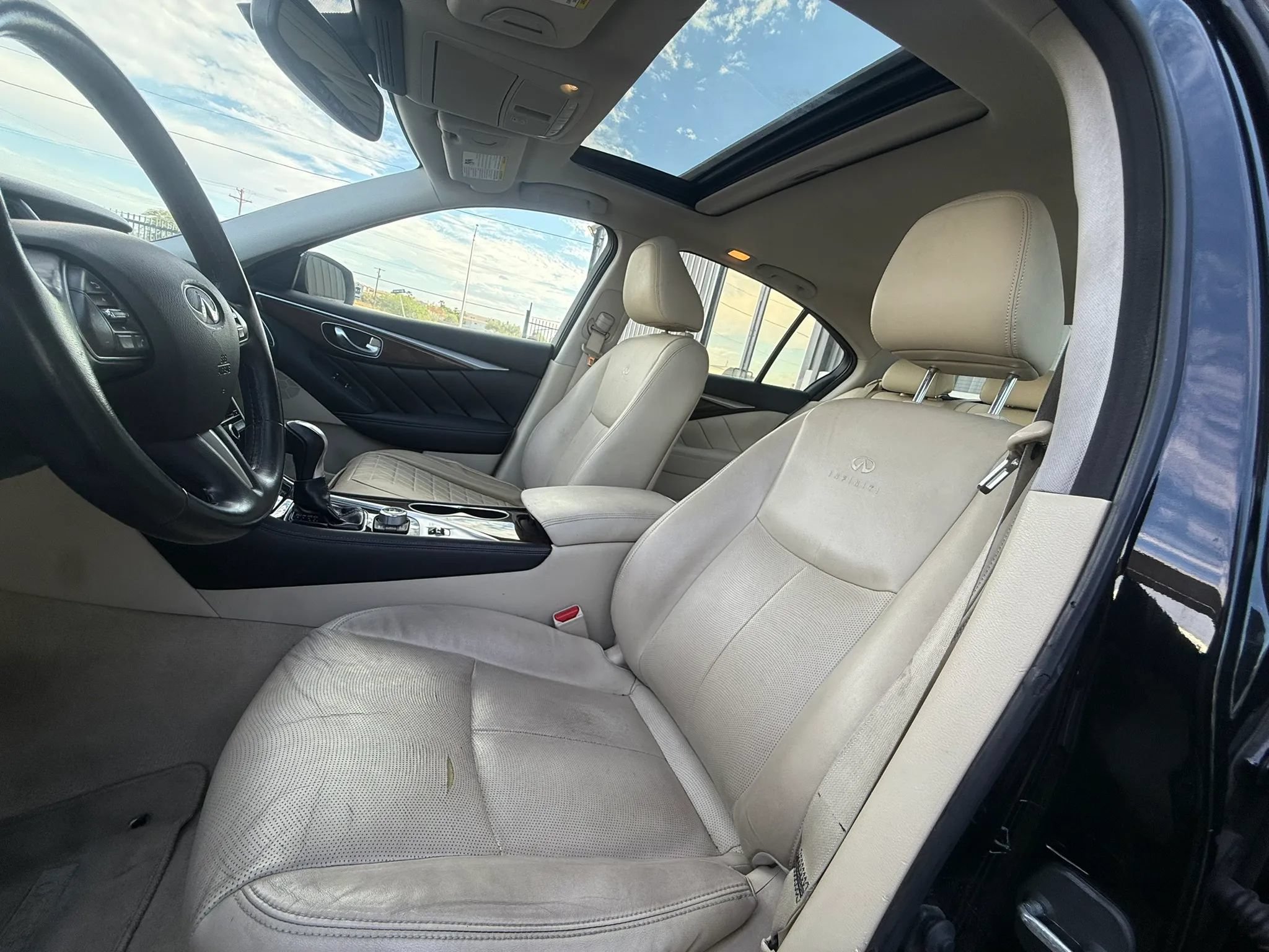 Used 2014 INFINITI Q50 Premium w/ Deluxe Touring Package RWD image 16