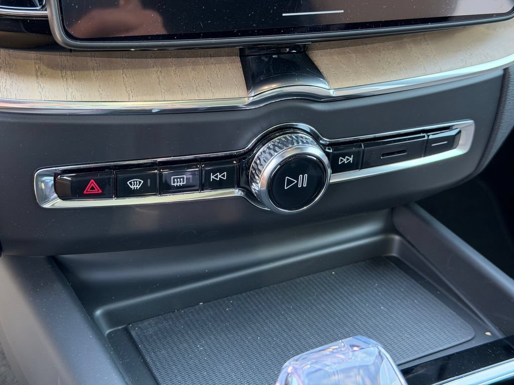 New 2026 Volvo XC60 T8 Plus w/ Climate Package AWD/4WD image 26