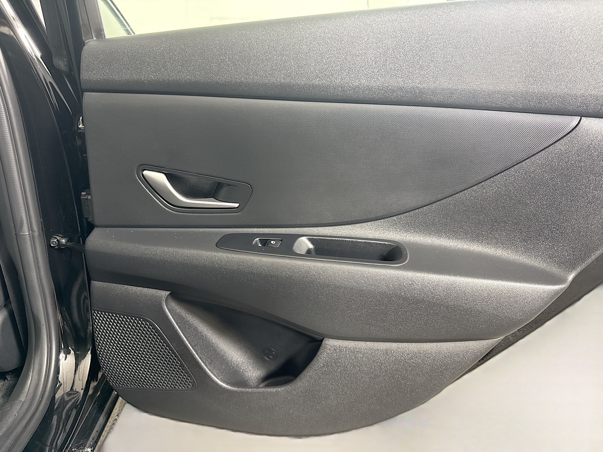 Used 2025 Hyundai Elantra SE FWD image 27