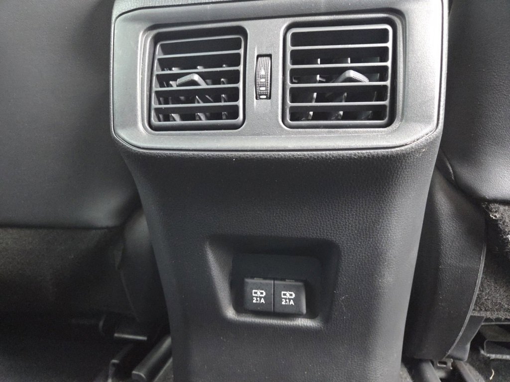 Used 2020 Toyota RAV4 Limited image 9