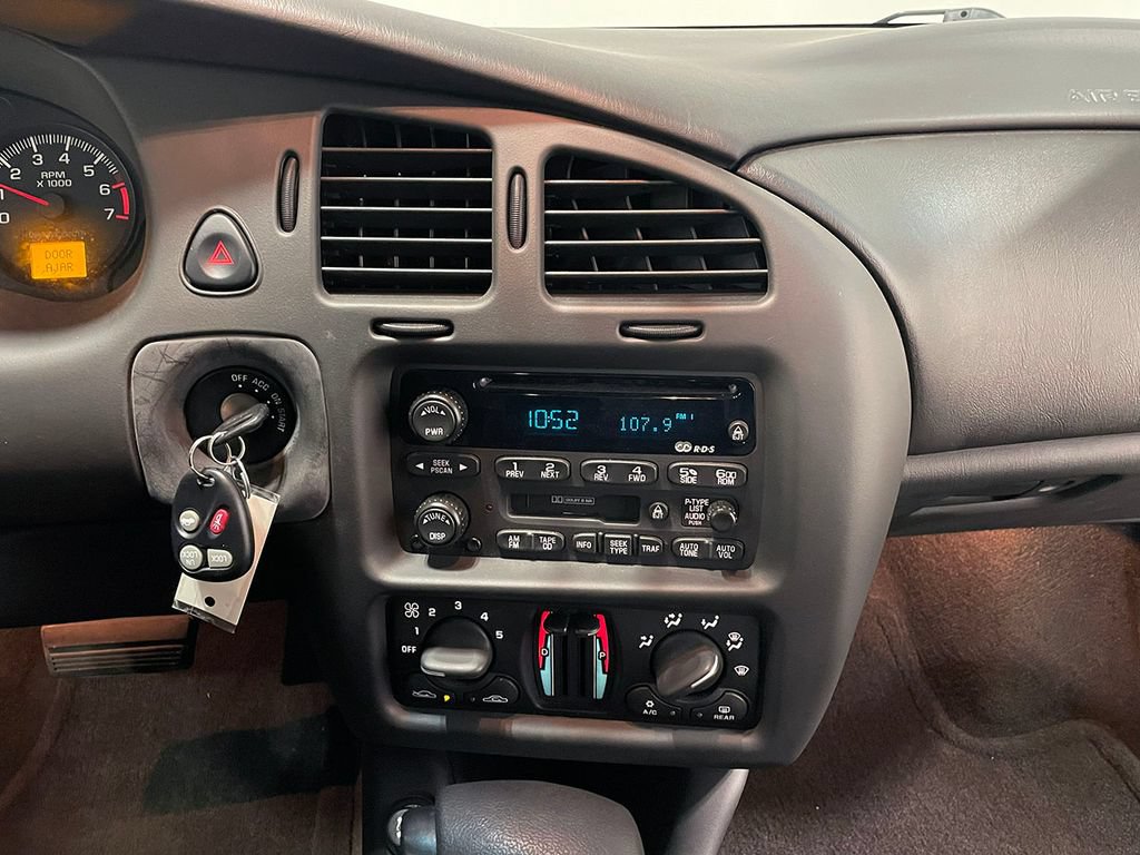 Used 2001 Chevrolet Monte Carlo SS w/ High Sport Appearance Pkg FWD image 80