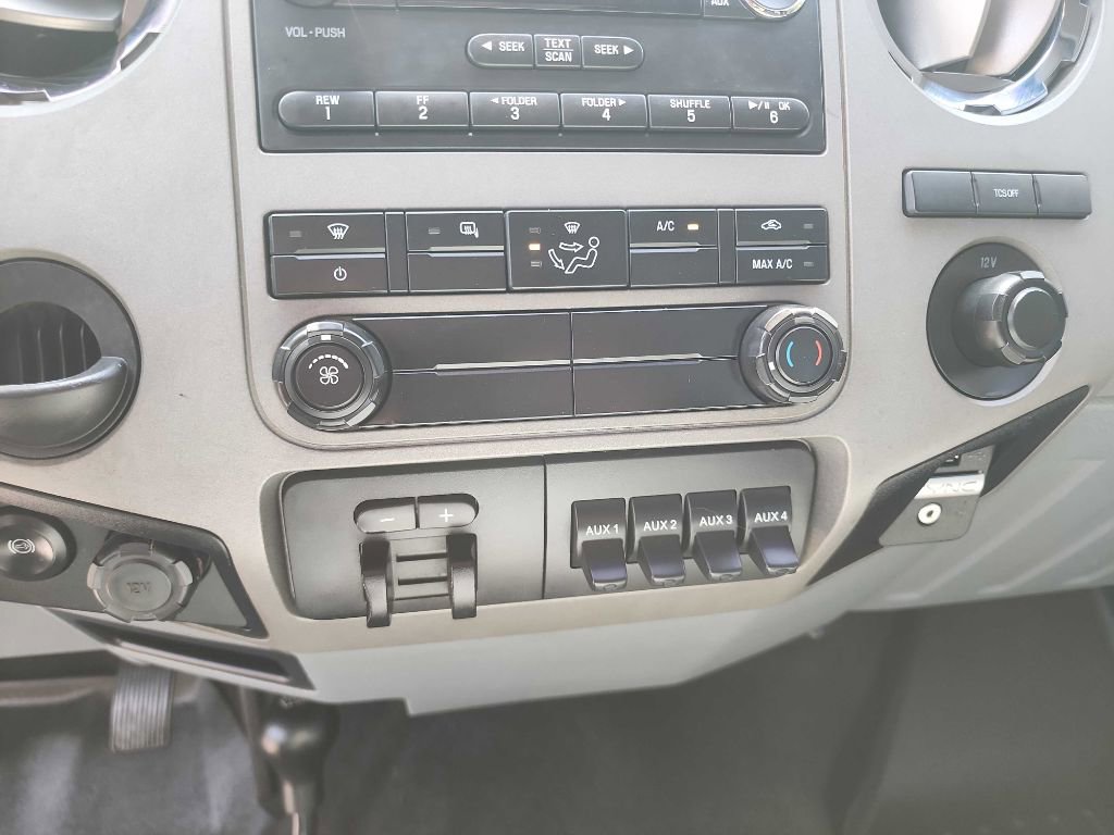 Used 2016 Ford F350 XLT w/ XLT Interior Package image 26