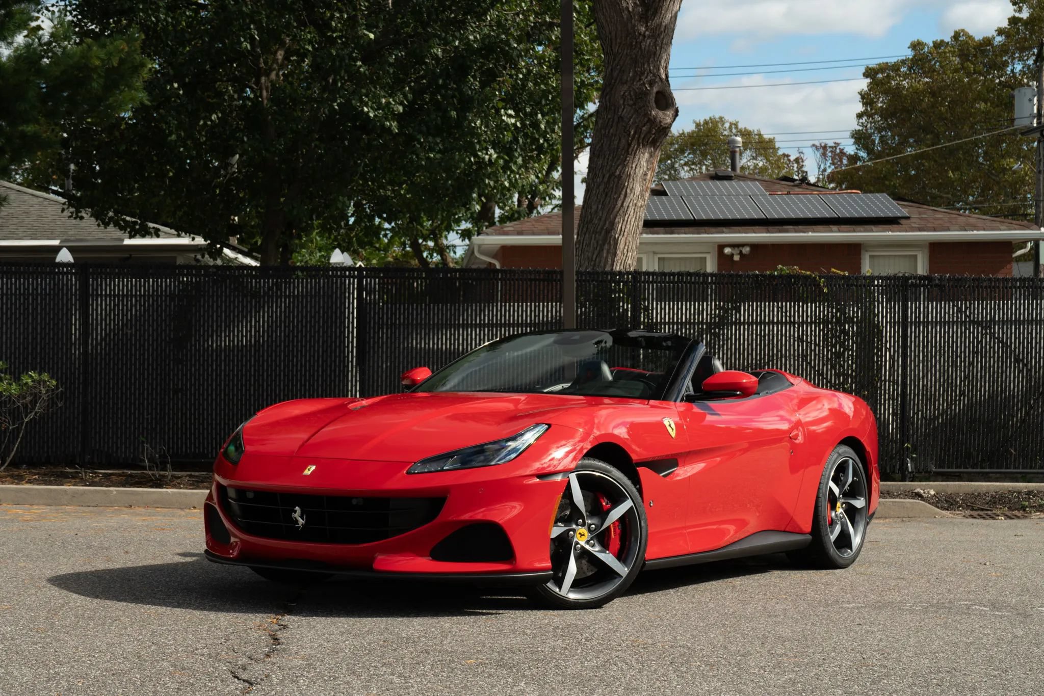 Used 2023 Ferrari Portofino M RWD image 2