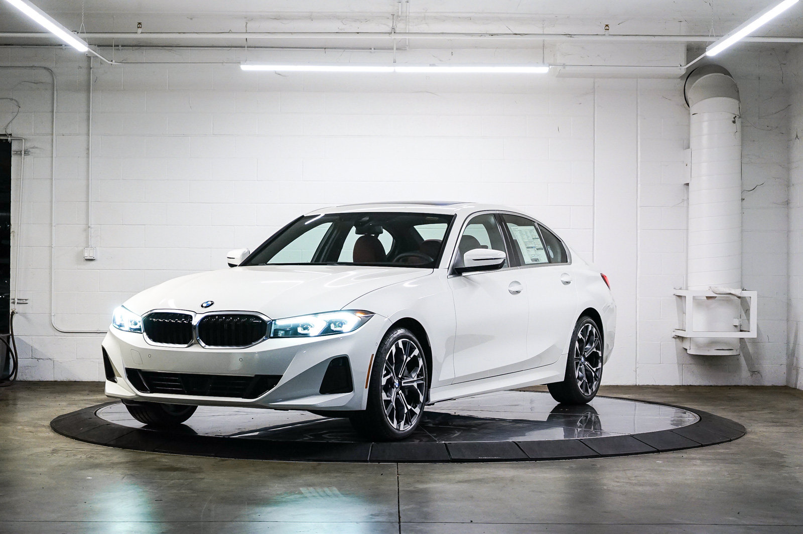 New 2026 BMW 330i Sedan w/ Convenience Package RWD image 3