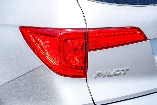 Used 2018 Honda Pilot EX-L image 10