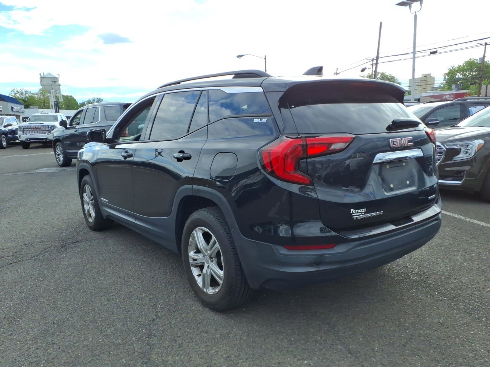 Used 2019 GMC Terrain SLE w/ Driver Convenience Package AWD/4WD image 6