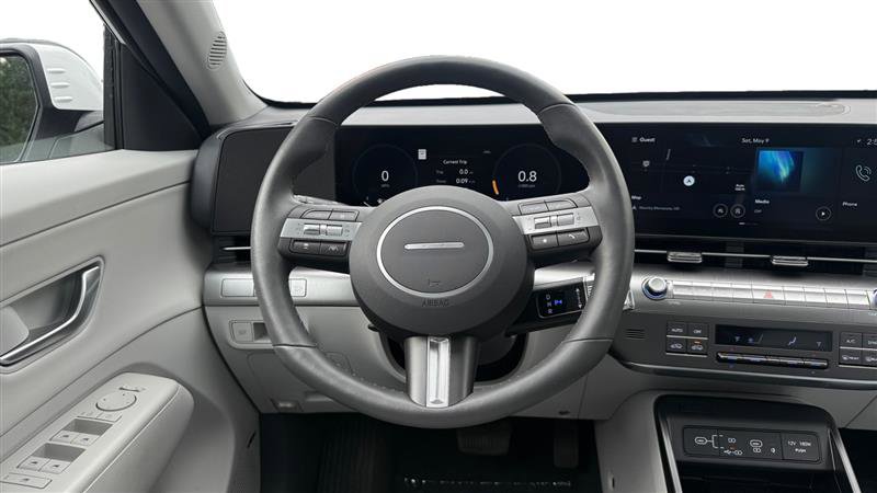 Used 2024 Hyundai Kona Limited AWD/4WD image 13