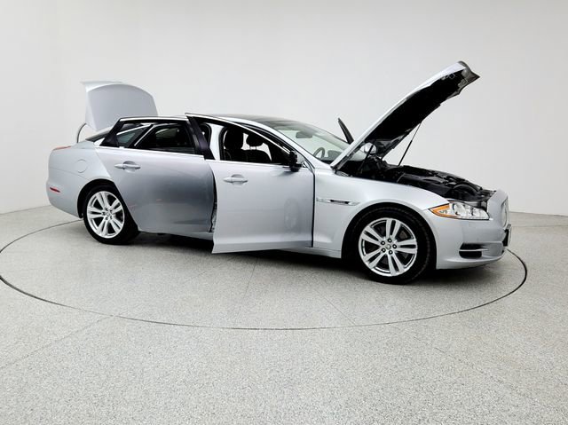 Used 2012 Jaguar XJ L image 10