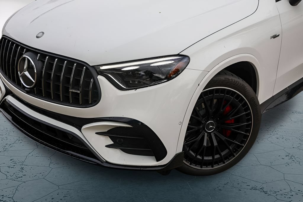 Used 2025 Mercedes-Benz GLC 43 AMG 4MATIC image 3