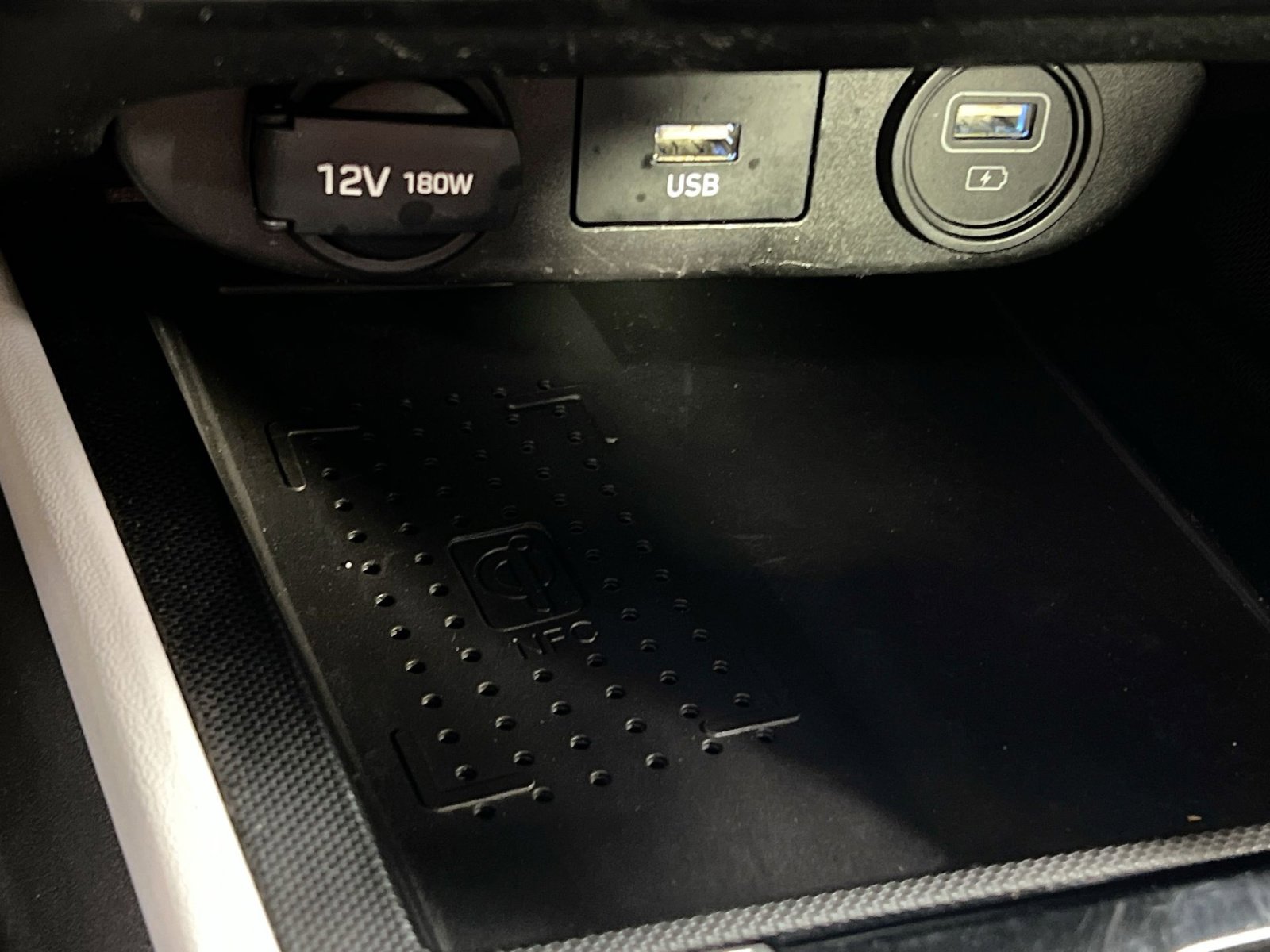 Used 2022 Hyundai Elantra Limited image 36